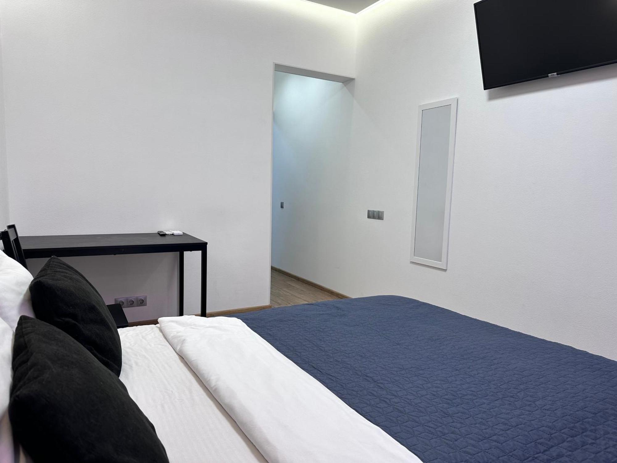 Rybalsky Studio Apartment Dnipro View 基輔 外观 照片